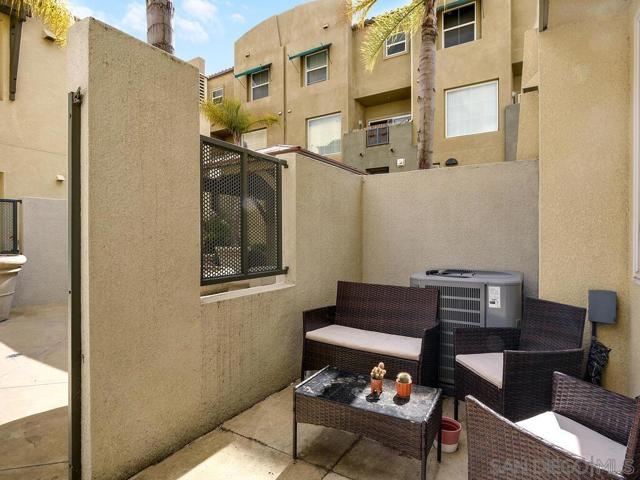 7725 El Cajon Blvd, La Mesa CA: https://media.crmls.org/mediaz/ad274954-9b5d-4a46-8aaf-3167d6763514.jpg