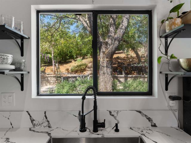 20790 Fortuna Del Norte, Escondido CA: https://media.crmls.org/mediaz/ad292d43-7423-4168-bf6d-3bdfd77773db.jpg