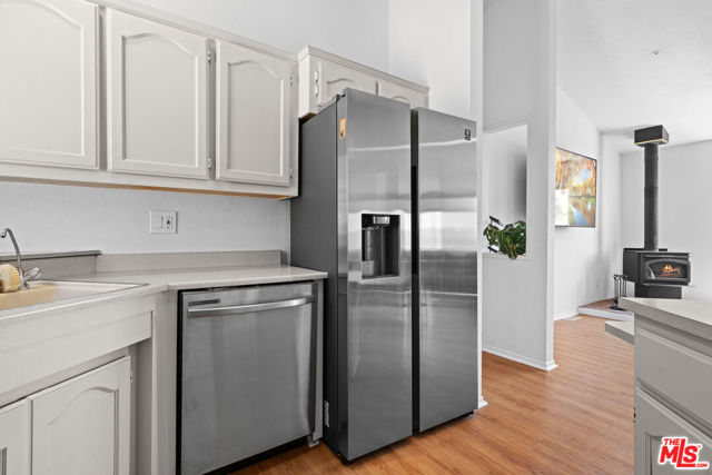 1794 Rebel Road, Acton CA: https://media.crmls.org/mediaz/ad29c7bd-bf4b-41f8-b43e-5ee4d24dbe35.jpg