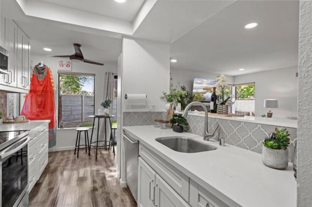 874 Cherry Glen Circle, Fremont CA: https://media.crmls.org/mediaz/ad2a0ecb-c879-4f34-854c-ff2e5bb7968c.jpg