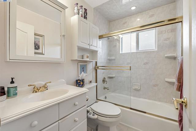 2683 Cryer St, Hayward CA: https://media.crmls.org/mediaz/ad2b1de3-861f-4eb0-8d71-5e08082470ad.jpg