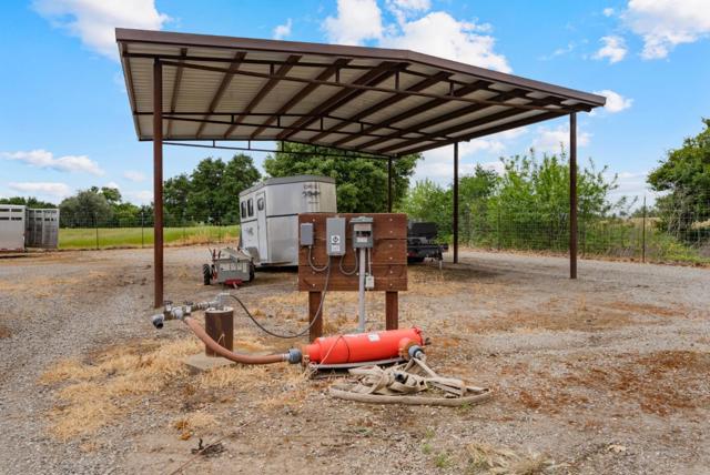 804 Comstock Road, Hollister CA: https://media.crmls.org/mediaz/ad2b99d8-53c3-4232-9440-cb4f63f4cc07.jpg