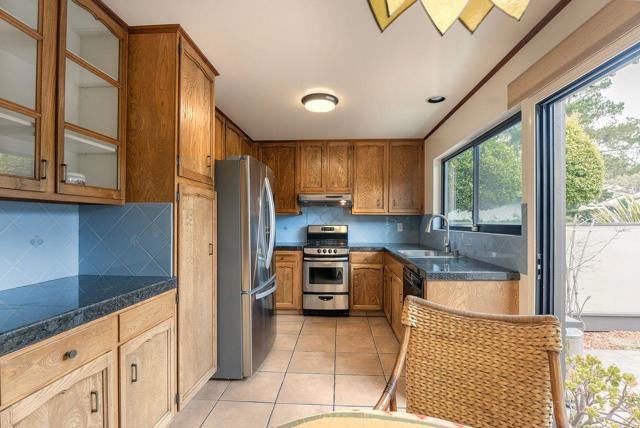 4 Country Club, Pacific Grove CA: https://media.crmls.org/mediaz/ad2b9cd7-0e87-4f70-82c7-0b20e3fbbc02.jpg