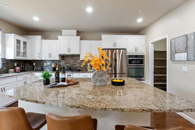 Image 12 of 62 For 32210 Regents Boulevard