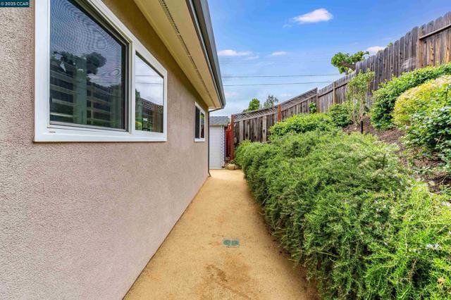 438 Odin Dr, Pleasant Hill CA: https://media.crmls.org/mediaz/ad2c937d-c5d6-45cf-b06b-37140a8a7131.jpg