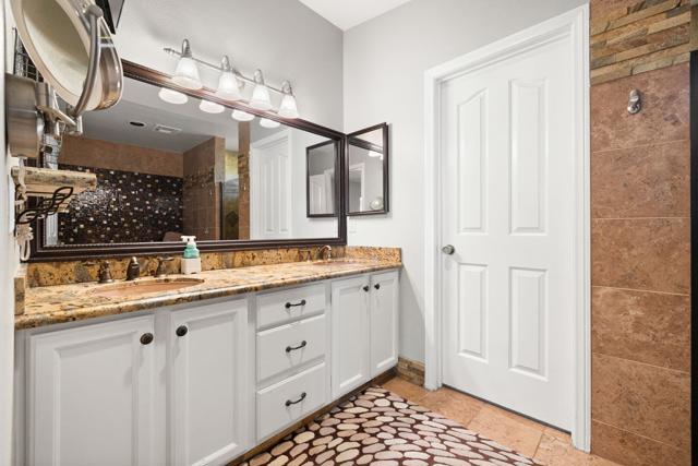 51425 Calle Quito, La Quinta CA: https://media.crmls.org/mediaz/ad2cc433-2d3e-40f7-8e23-3cd8c7c7bf06.jpg