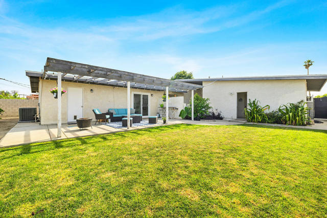44784 Sherwood Drive, Indio CA: https://media.crmls.org/mediaz/ad2d1a8f-7999-4dbe-9ecc-f9fe36e95a85.jpg