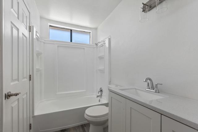 4338 Altadena Ave 101, San Diego CA: https://media.crmls.org/mediaz/ad2d4b0b-e85f-4f70-949c-69b67a8ce276.jpg