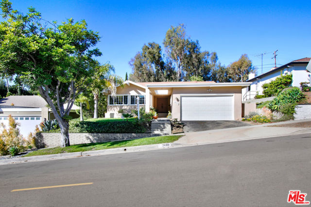 2623 S Beverly Drive, Los Angeles CA: https://media.crmls.org/mediaz/ad2e9bb1-cd0d-46fe-adcc-ae49ba987a3b.jpg