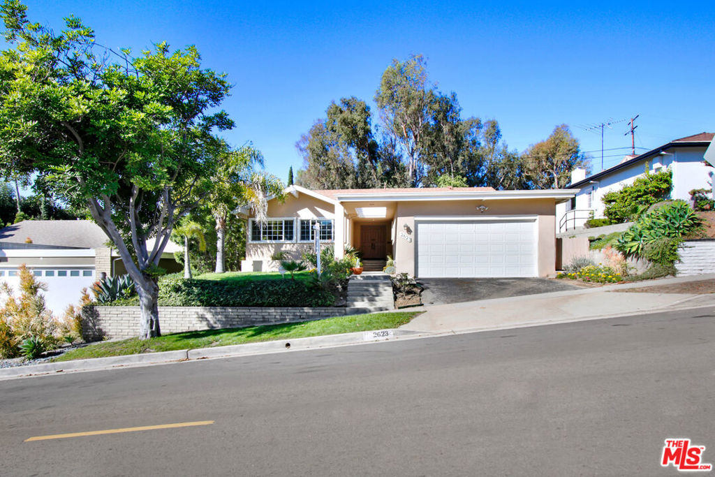 2623 S Beverly Drive