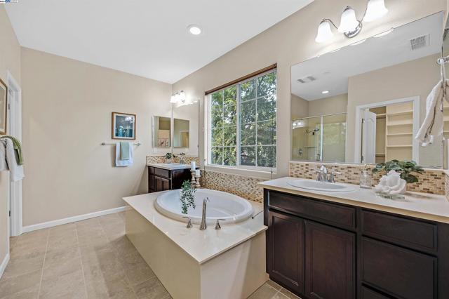 Image 19 of 43 For 1705 Hummingbird Way