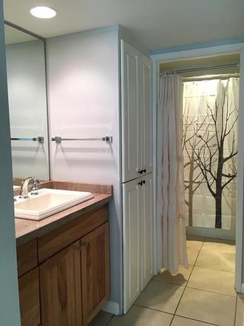 bathroom (1)