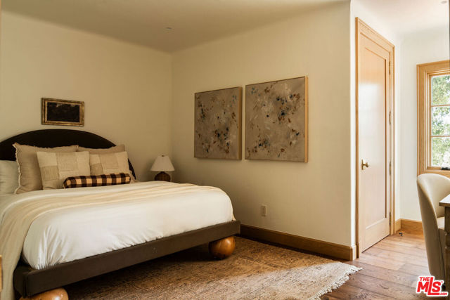 2110 Hill Drive, Los Angeles CA: https://media.crmls.org/mediaz/ad308000-03ff-440a-992f-2a8b9c45ef79.jpg
