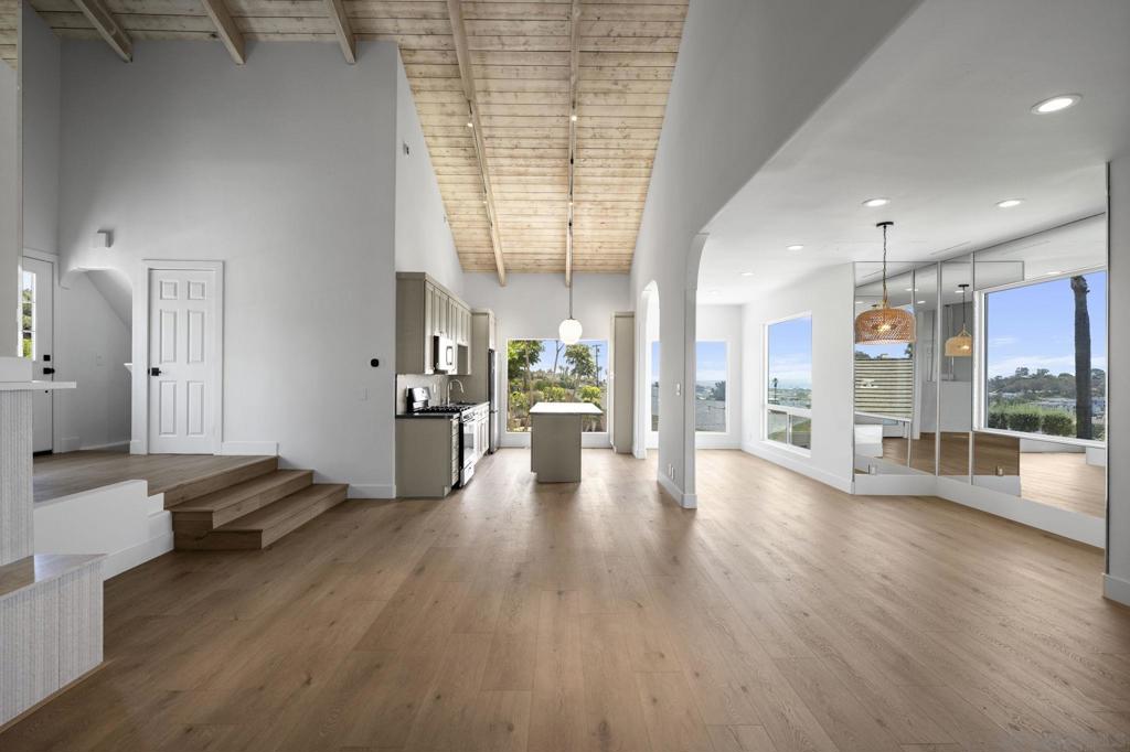 683 Marine View Ave - photo 4