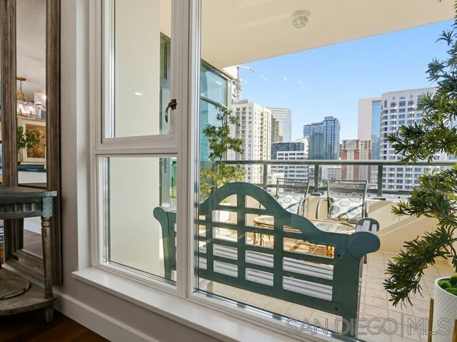 1199 Pacific Hwy - photo 11