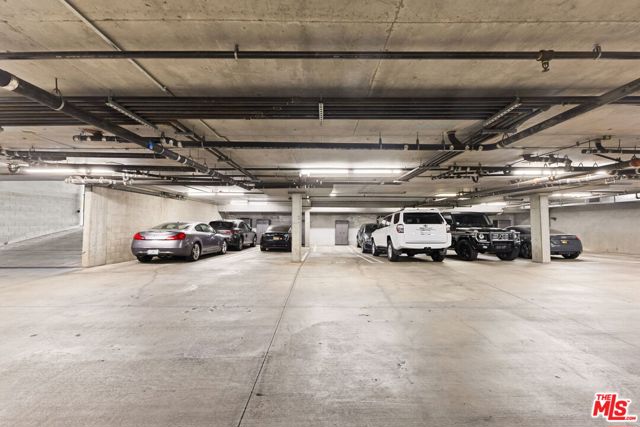803 Wilcox Avenue, Los Angeles CA: https://media.crmls.org/mediaz/ad322d09-58b1-4204-932f-a6cb26407614.jpg