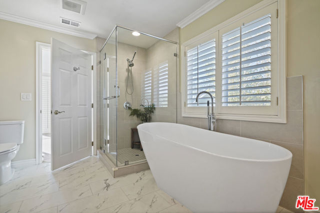 4015 Karelia Street, Los Angeles CA: https://media.crmls.org/mediaz/ad32d99a-88d9-4f35-8294-f9e4094b9888.jpg