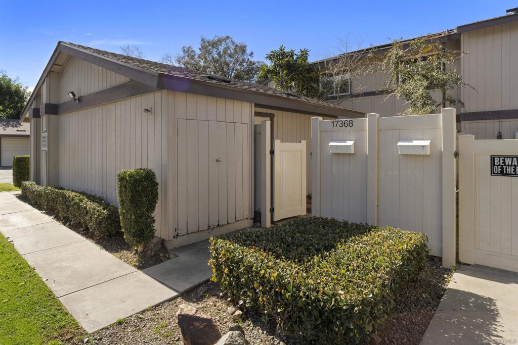 17368 Caminito Canasto