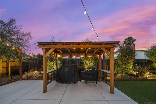 9480 Avenida Acero, Spring Valley CA: https://media.crmls.org/mediaz/ad33a06d-4993-4400-b014-606d75a53af5.jpg