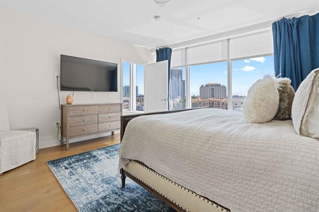 Image 8 of 29 For 888 W E St  804