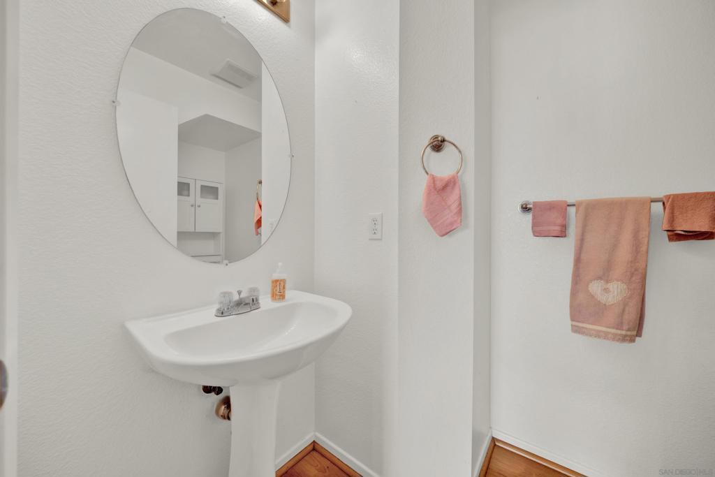 MLS #250033559SD image #11