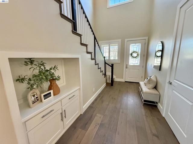 1500 Arroyo Rd, Livermore CA: https://media.crmls.org/mediaz/ad34b223-ca64-4086-8dcc-ff2c07e91aef.jpg