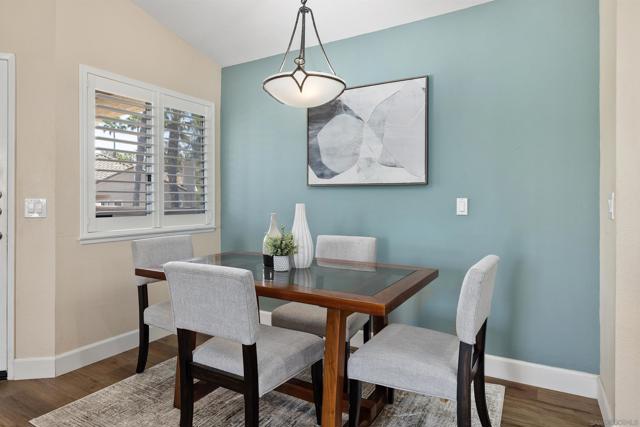 11320 Camino Playa Cancun, San Diego CA: https://media.crmls.org/mediaz/ad362d55-089c-447a-a744-5d1b5dbd6cf3.jpg