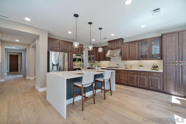 8297 Katherine Claire Lane, San Diego CA: https://media.crmls.org/mediaz/ad367600-fe3e-409a-95fa-90b6c195dc0d.jpg