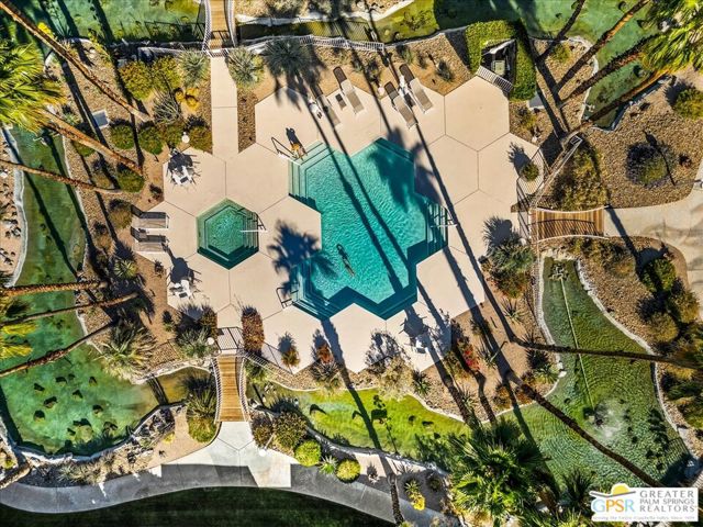 2696 S Sierra Madre, Palm Springs CA: https://media.crmls.org/mediaz/ad36fdd7-2d7c-4dc7-9656-bd9615cae175.jpg