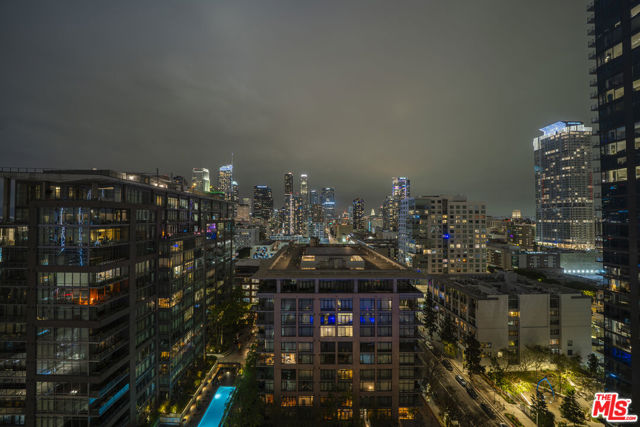 1155 S Grand Avenue, Los Angeles CA: https://media.crmls.org/mediaz/ad3841cf-433f-472a-bc88-539ad12acc9d.jpg