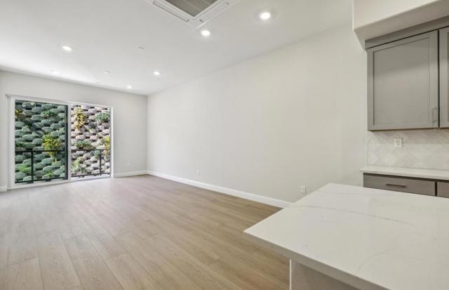 2417 Willow Way, San Mateo CA: https://media.crmls.org/mediaz/ad3ac7a2-53b5-4c26-899d-4ce7833f367a.jpg