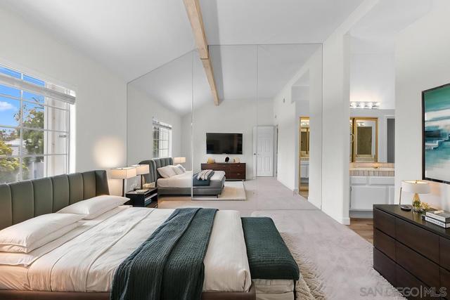 8585 Via Mallorca, La Jolla CA: https://media.crmls.org/mediaz/ad3b1183-a084-47c9-950a-bbc9504e2ef9.jpg