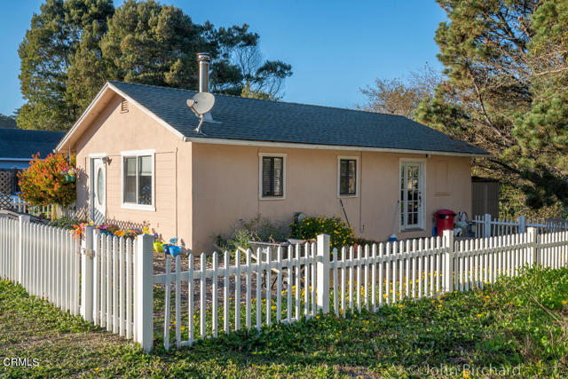 18031 Ocean Drive, Fort Bragg, California 95437, ,Residential Income,For Sale,18031 Ocean Drive,CRC1-10768