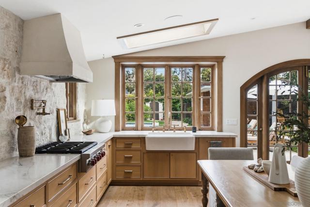 Image 16 of 63 For 660 Margarita