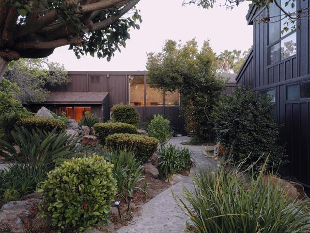6009 Mimulus, Rancho Santa Fe CA: https://media.crmls.org/mediaz/ad3e06c9-2269-4fac-89e1-2a59a7c9cbf0.jpg