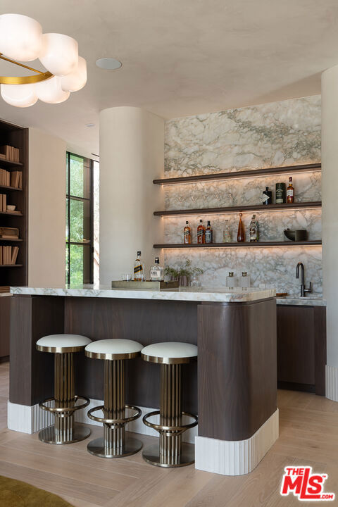 24172 Lupin Hill Road, Hidden Hills CA: https://media.crmls.org/mediaz/ad3e7bfb-73d4-4e67-bbff-0c9d4bddf144.jpg