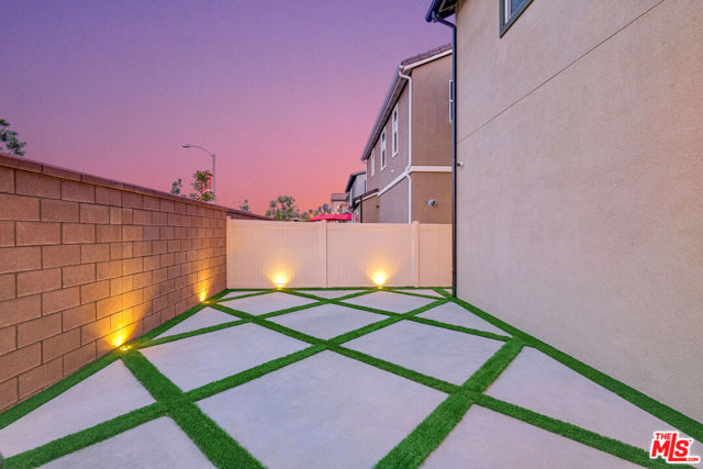 Image 23 of 31 For 4007 Pomelo Drive