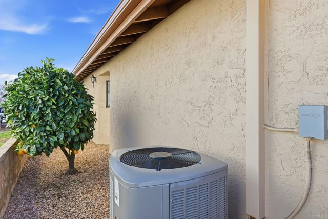 Detail Gallery Image 28 of 37 For 634 via Santa Cruz, Vista,  CA 92081 - 2 Beds | 2 Baths