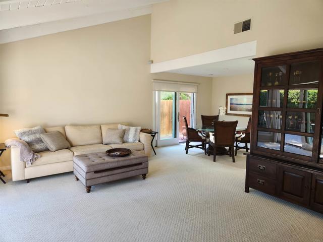 Detail Gallery Image 7 of 42 For 7245 Carpa Court, Carlsbad,  CA 92009 - 3 Beds | 2 Baths