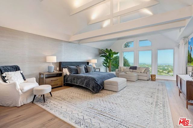 2322 Canyonback Road, Los Angeles CA: https://media.crmls.org/mediaz/ad409d40-31c2-47b4-8e43-d130e03fc3eb.jpg