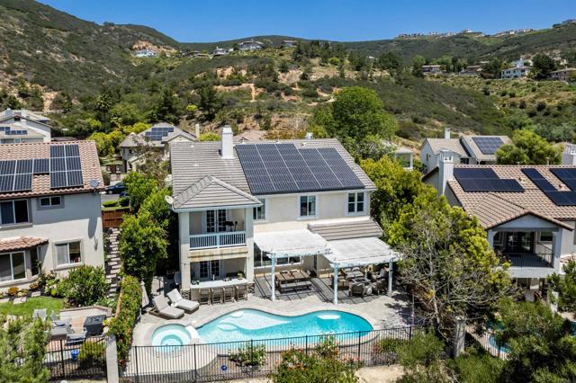 1569 Glencrest Drive, San Marcos CA: https://media.crmls.org/mediaz/ad40fcf9-cefd-4d6c-a785-9b61b10762cb.jpg