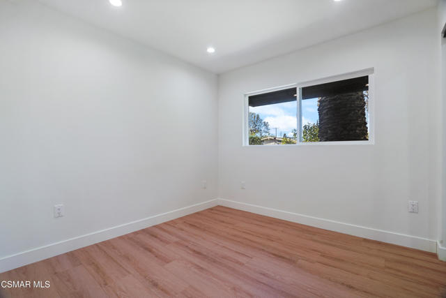7804 Kentland Avenue, West Hills CA: https://media.crmls.org/mediaz/ad42386e-2492-45b5-8d57-2c42c9b35c97.jpg
