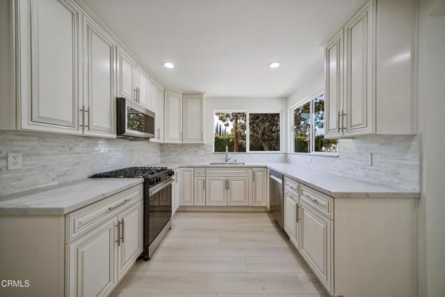 838 Highland Avenue, Glendale CA: https://media.crmls.org/mediaz/ad424174-1608-4ce6-8802-1871d5bd8692.jpg