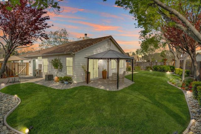 631 Splitrail Ct, Livermore CA: https://media.crmls.org/mediaz/ad4296a6-2503-41fe-9116-517de4eae1e5.jpg