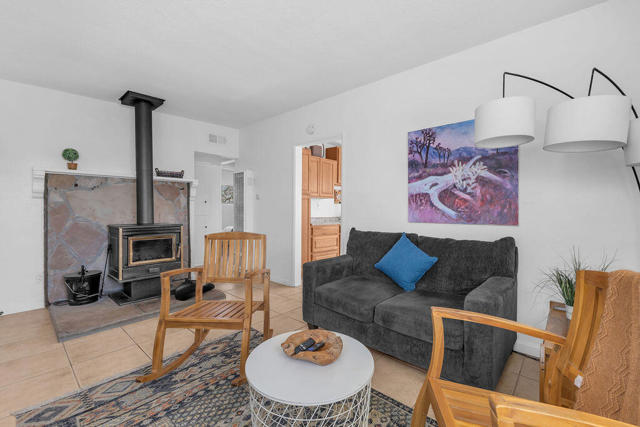 5797 Linda Lee Drive, Yucca Valley CA: https://media.crmls.org/mediaz/ad42b315-bd41-4661-b57c-fac1c824021f.jpg