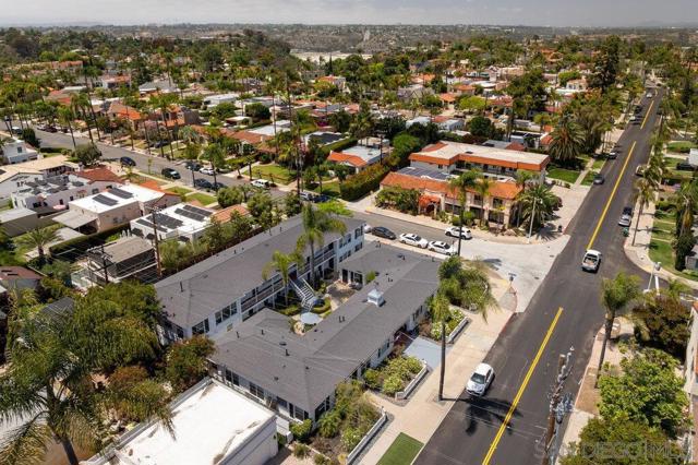 5064 Marlborough Dr, San Diego CA: https://media.crmls.org/mediaz/ad432d32-3225-4e2c-bfed-ba4cd9687deb.jpg