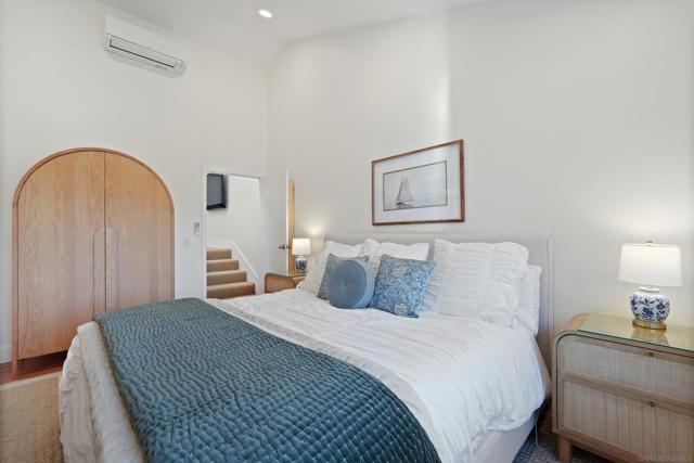 2207 Caminito Cabala, La Jolla CA: https://media.crmls.org/mediaz/ad43afd3-7dc1-446e-923f-c4636995e91a.jpg