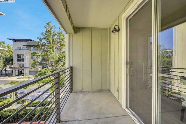 40702 Greystone Ter, Fremont CA: https://media.crmls.org/mediaz/ad4414bc-0d4a-4240-b242-1282354cf743.jpg