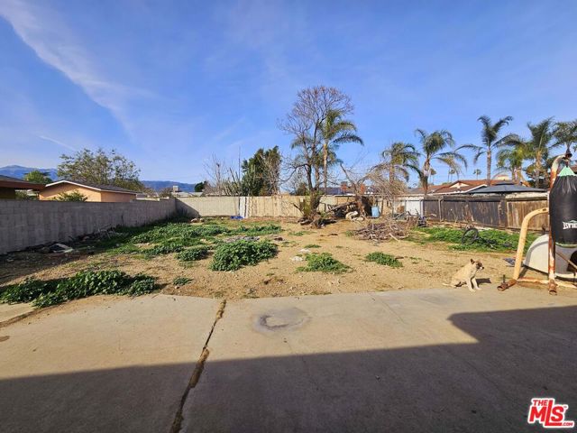 16250 Upland Avenue, Fontana, California 92335, 2 Bedrooms Bedrooms, ,1 BathroomBathrooms,Single Family Residence,For Sale,Upland,25499047