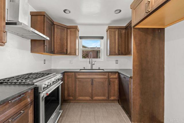 Detail Gallery Image 19 of 49 For 7112 Skyline Dr, San Diego,  CA 92114 - 4 Beds | 2 Baths